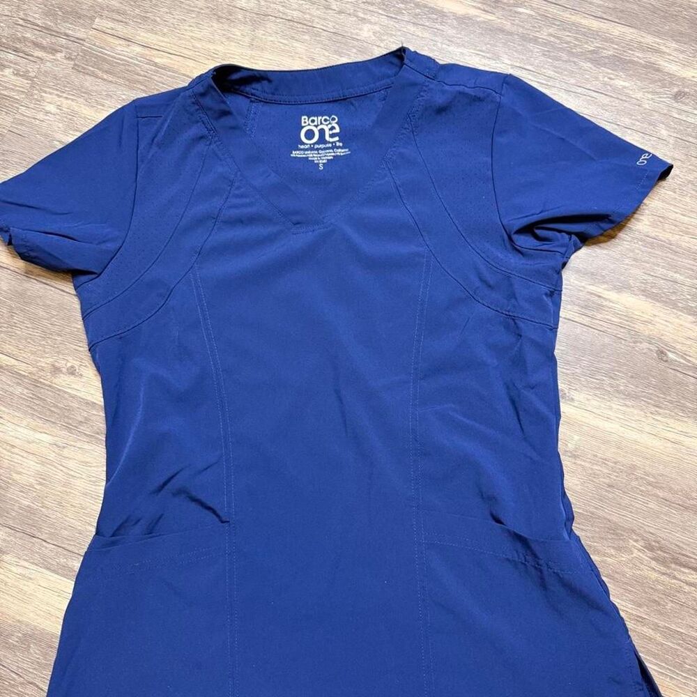 Barco One Blue Scrub Top Size Small